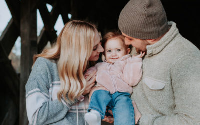 Cute Fall Family Photo Session // Guelph, Ontario