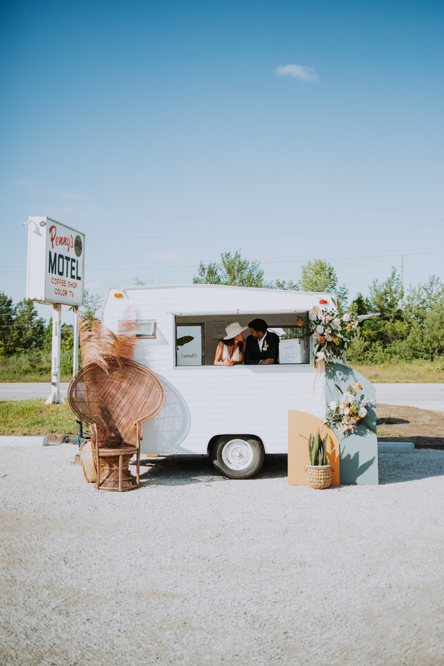 the bea bar thornbury ontario wedding vendor