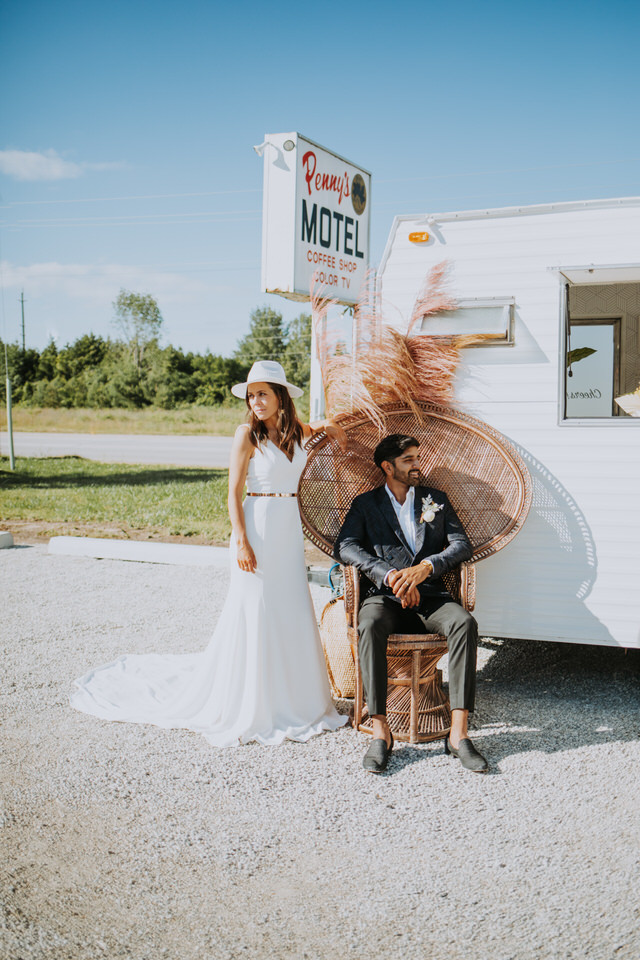 vintage motel wedding in thornbury ontario