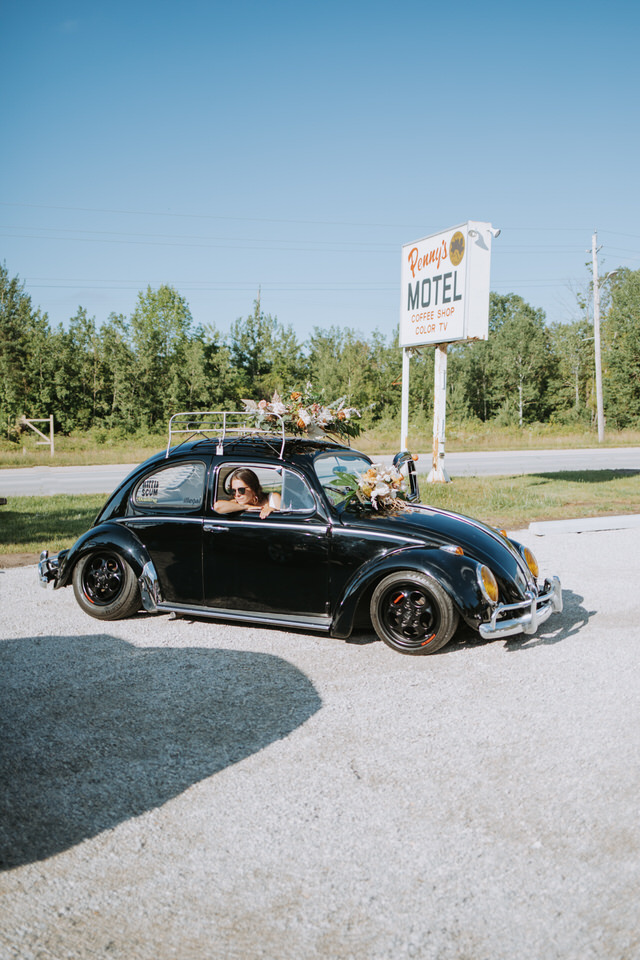 penny's motel wedding in thornbury ontario