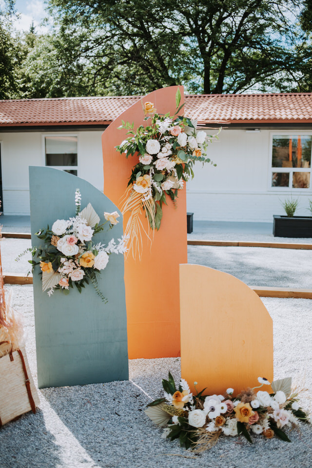 vintage motel wedding in thornbury ontario