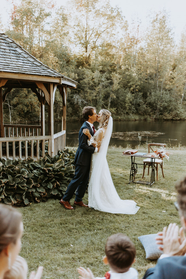 whimsical woodland wedding in south georgian bay