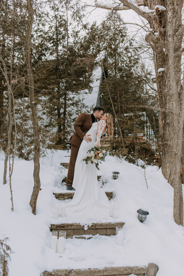 Ontario A-Frame Elopement Marie Scholz Photography