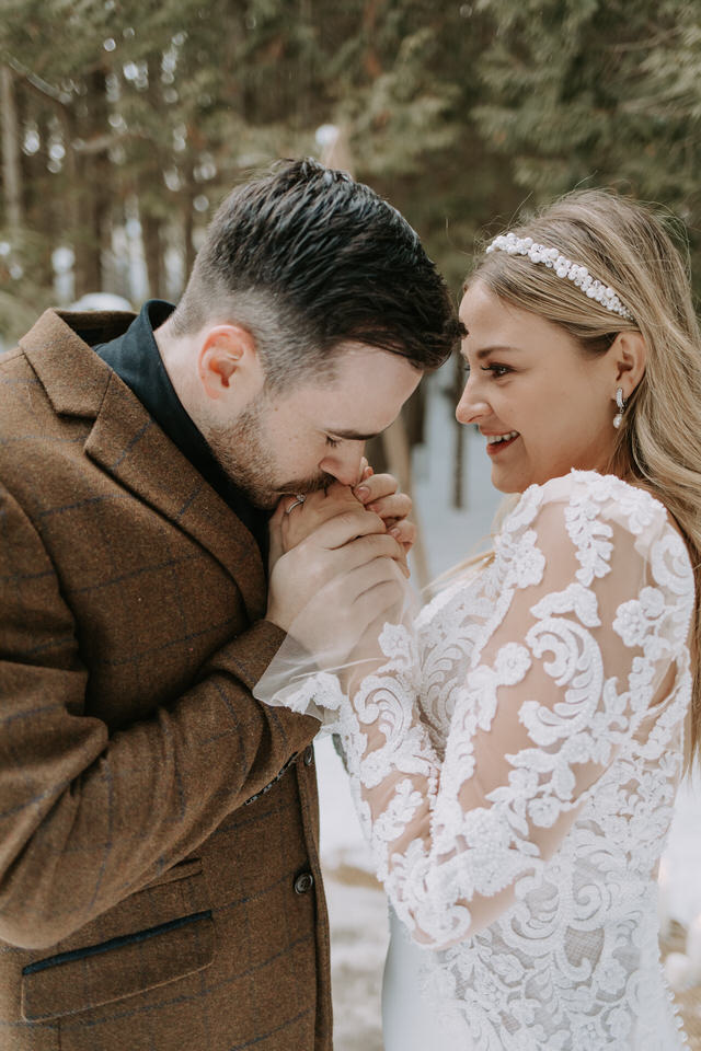 Ontario A-Frame Elopement Marie Scholz Photography