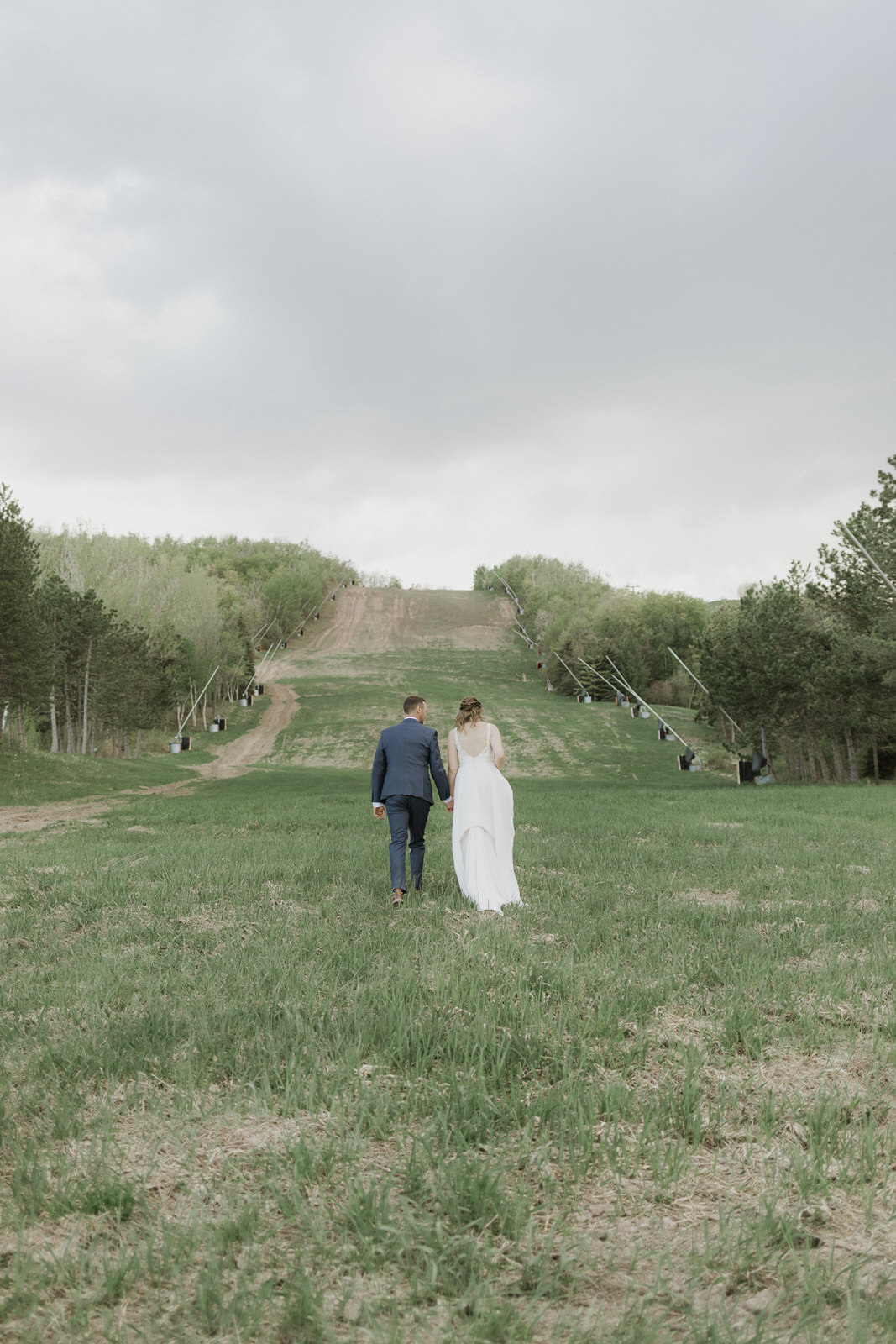 Dreamy Craigleith Ski Club Wedding