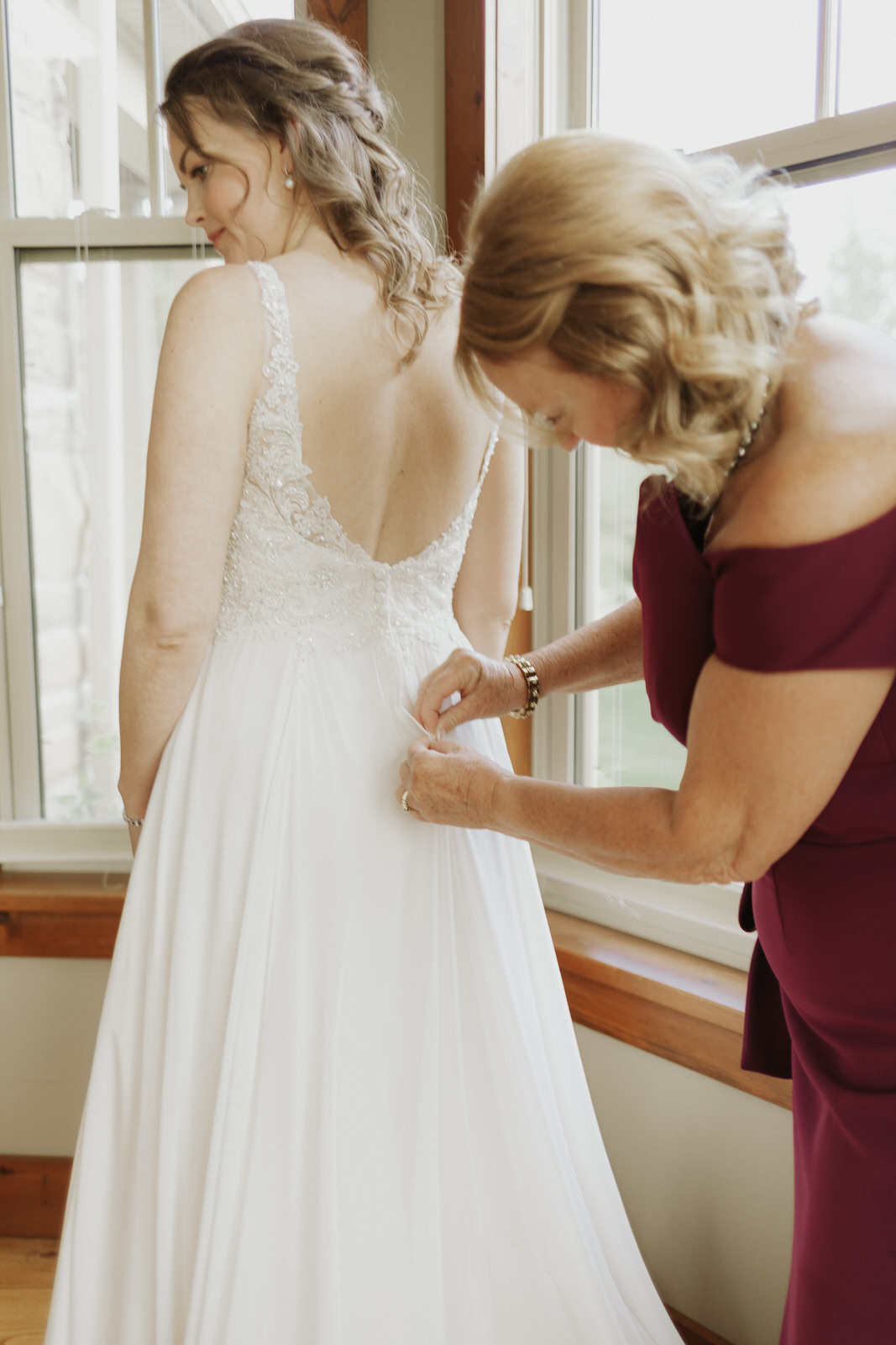 Dreamy Craigleith Ski Club Wedding