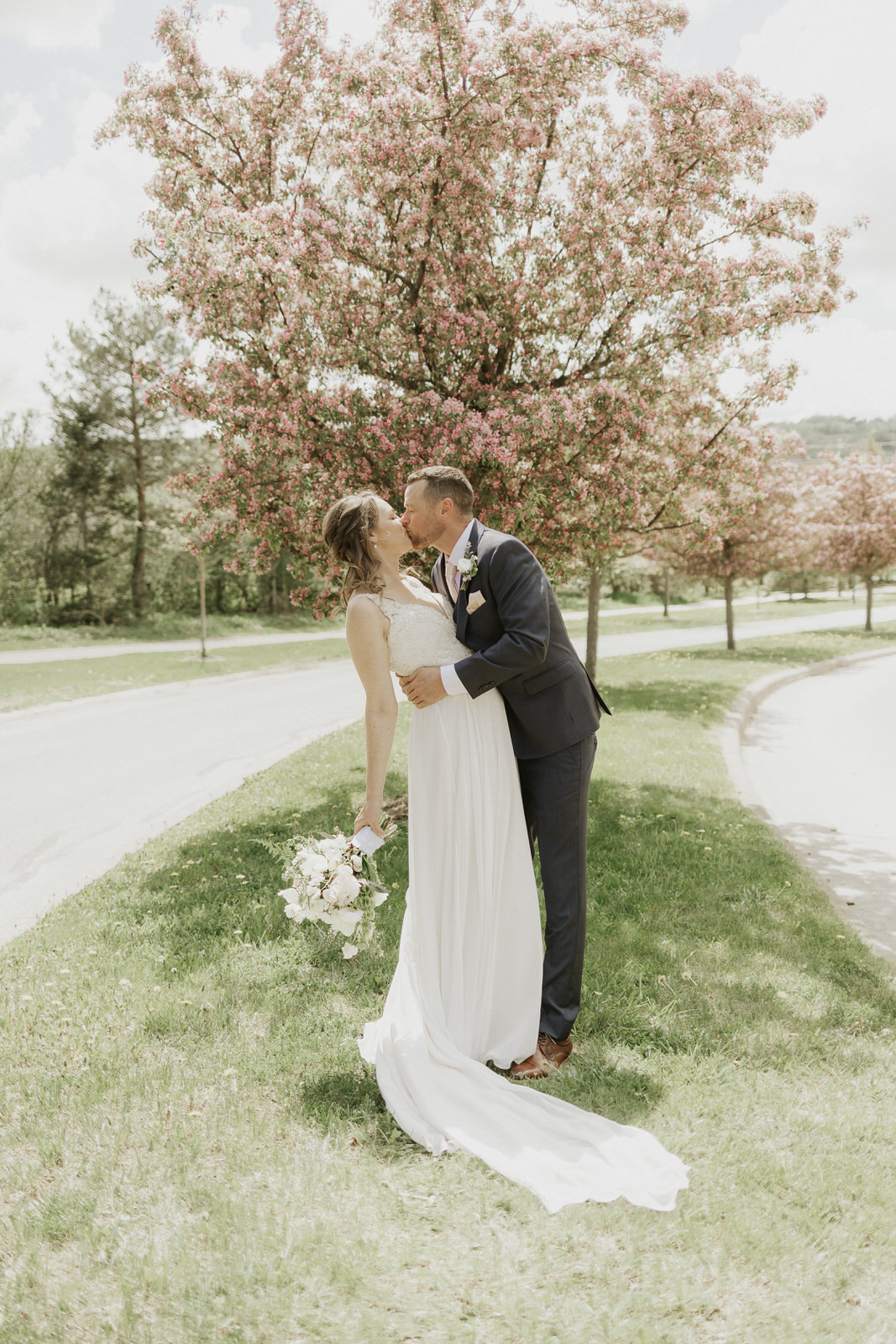 Dreamy Craigleith Ski Club Wedding